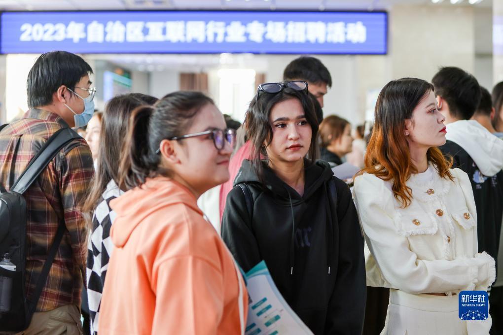 奇乐破解游戏论坛